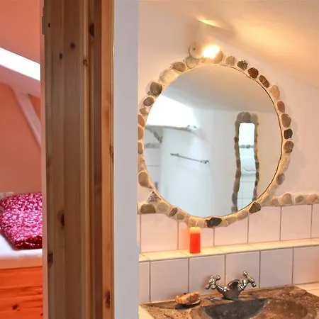 Bed & Breakfast Lehmputzzimmer In Der Yogaschule *